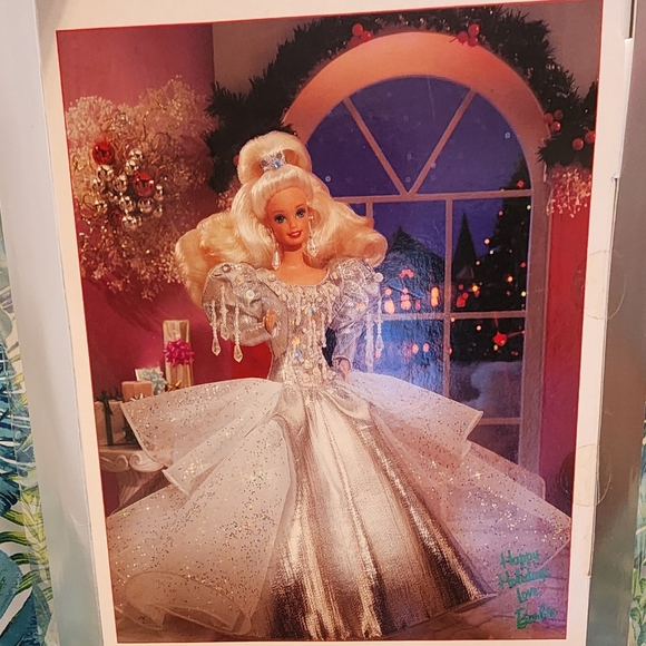 1992 Holiday Barbie - Picture 6 of 7